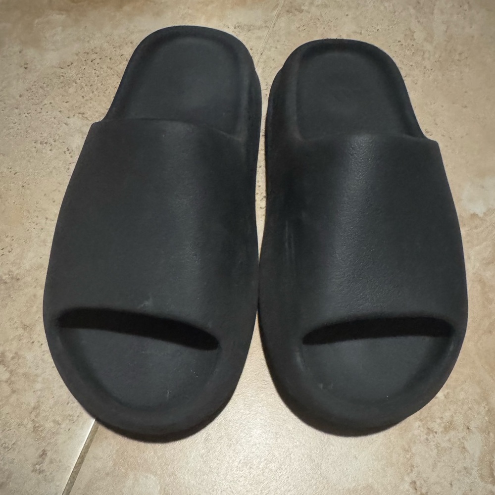 Yeezy Slides Black Slide Sandals